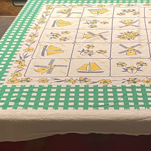 1950’s Retro Tablecloth / Floral / Watch Tower / Sail Boat Pattern Beach Look - Picture 3 of 8